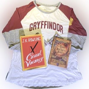 Harry Potter Gryffindor sleep-jersey XXL & 2 JK Rowling books